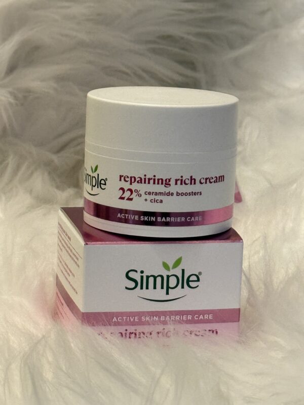 Simple Repairing Rich Cream Face Moisturiser with 22% Ceramide Boosters and Pro-Vitamin B5 50ml