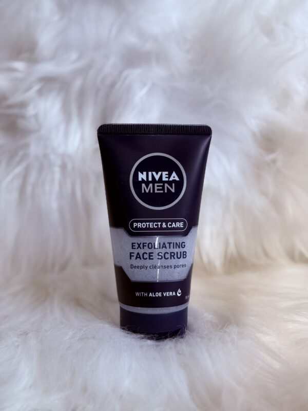 NIVEA MEN Protect & Care Exfoliating Face Scrub with Aloe Vera 75ml