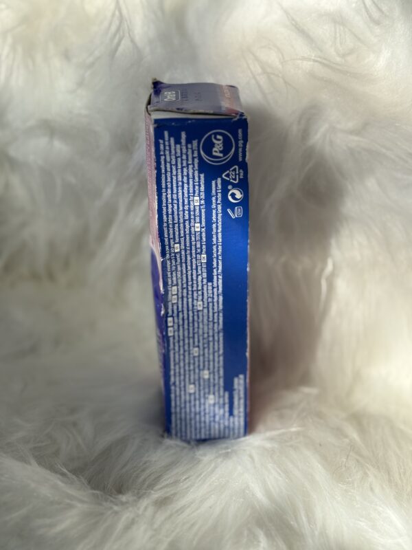 Oral B 3D White Vitalizing Fresh Toothpaste 75ml - Image 2