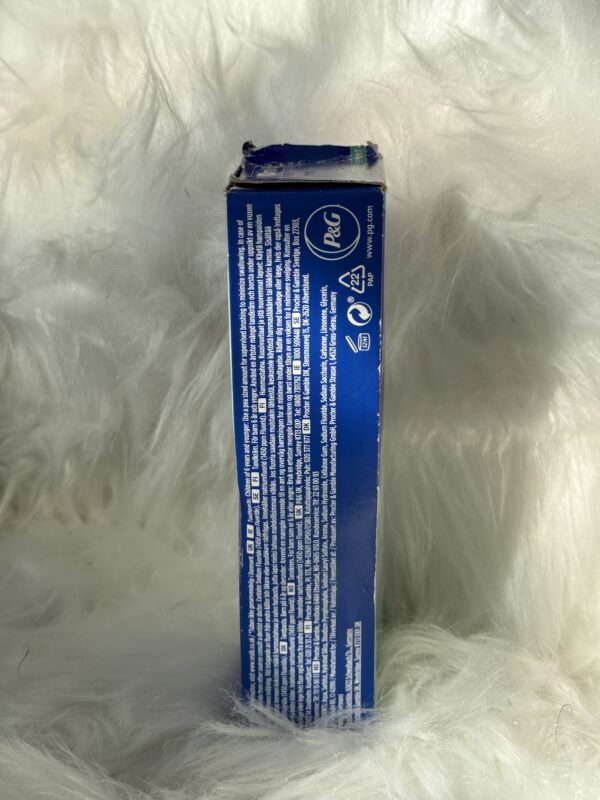 Oral B 3D White Soft Mint Enamel Safe Toothpaste 75ml - Image 2