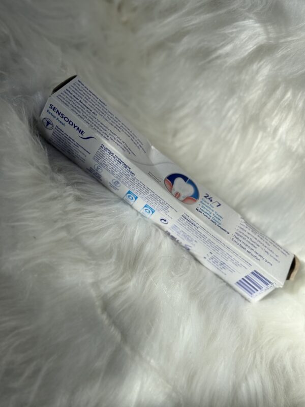 Sensodyne Daily Care Extra Fresh Sensitive Toothpaste 75ml - Image 2