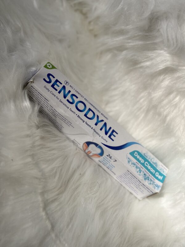 Sensodyne Sensitive Toothpaste Daily Care Deep Clean Gel 75ml