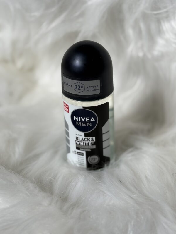 NIVEA MEN Black & White Invisible 48h Anti-Perspirant Roll-On Deodorant 50ml