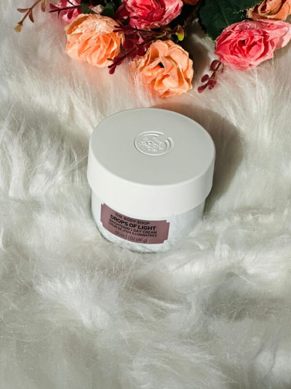 The Body Shop Drops Of Light Brightening Day Cream - 50ml