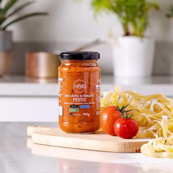 Holland & Barrett Red Lentil & Tomato Pesto 190g - Image 2