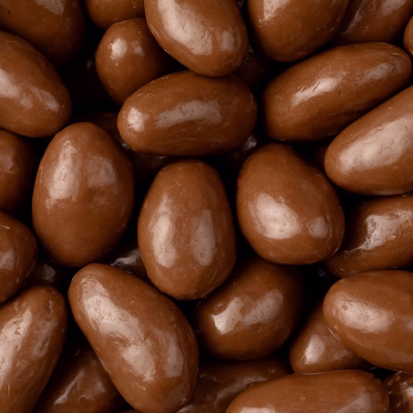 Holland & Barrett Milk Chocolate Brazil Nuts 150g - Image 4